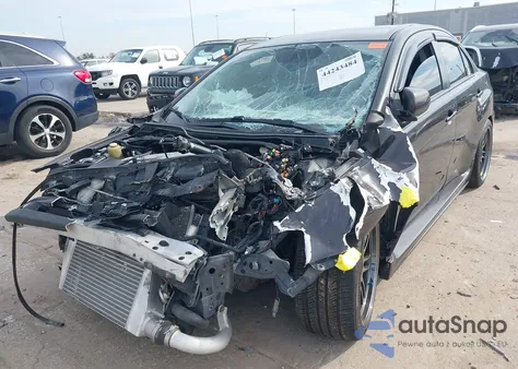 2010 Mitsubishi Lancer Evolution Gsr z USA, uszkodzony, nr VIN JA32W8FV3AU008613